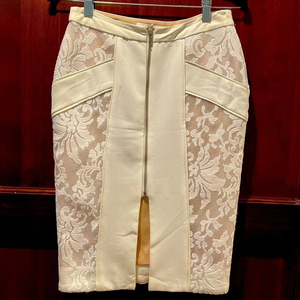 Endless Rose White lace pencil skirt with leather trim